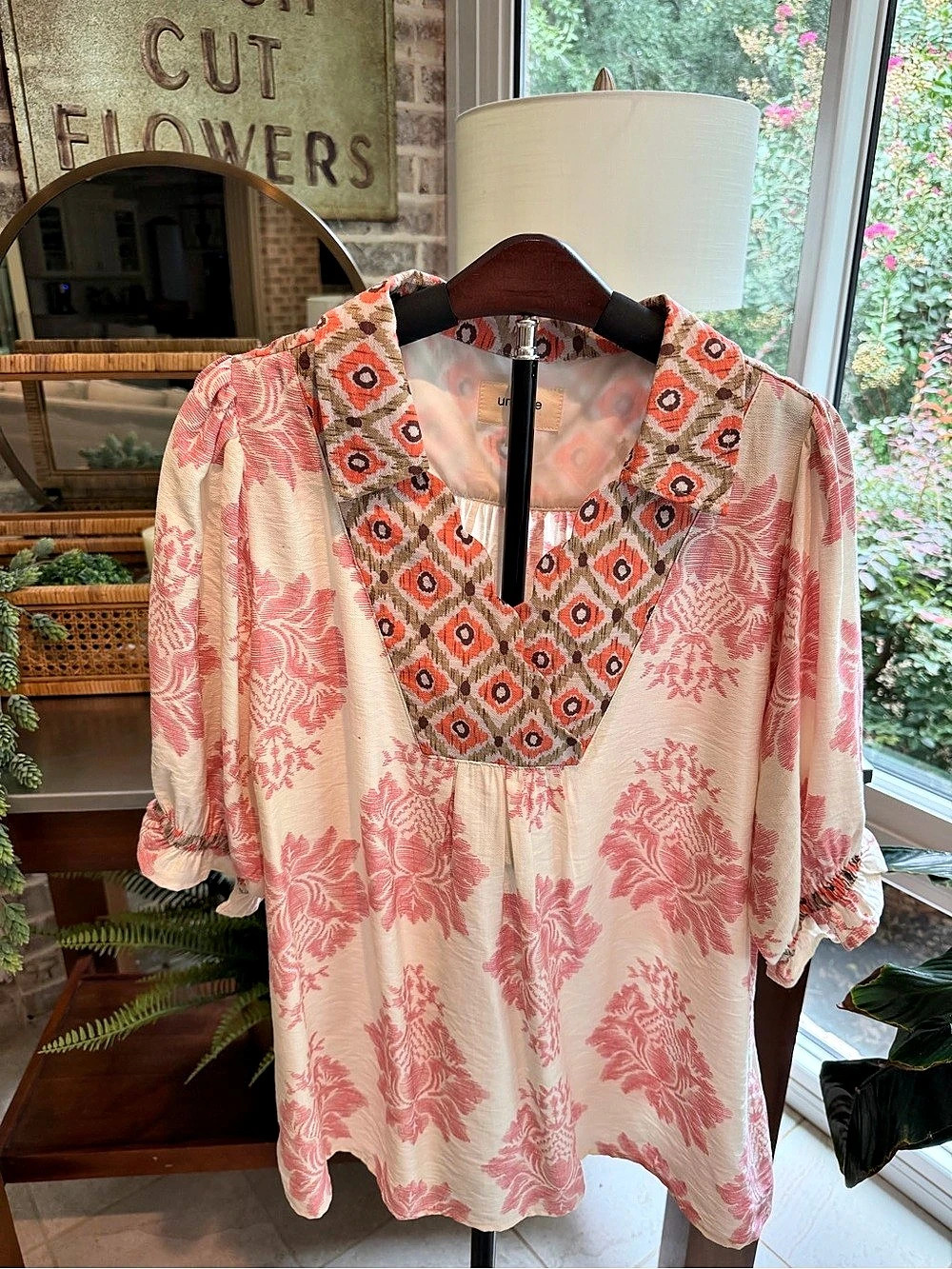 Umgee Floral Blouse in Pink & Cream Size Large